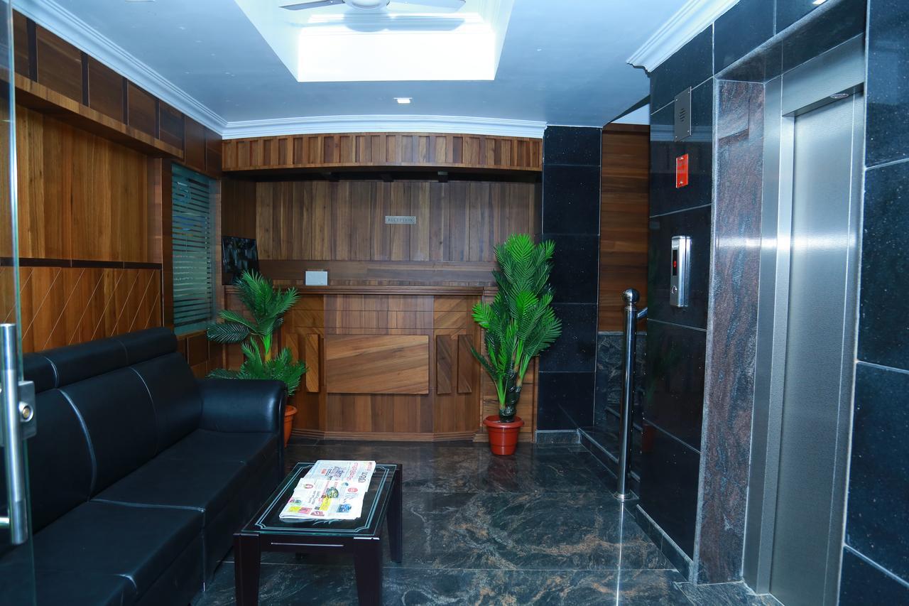 فندق مالابورامفي  Aarya Bhavan Residency المظهر الخارجي الصورة