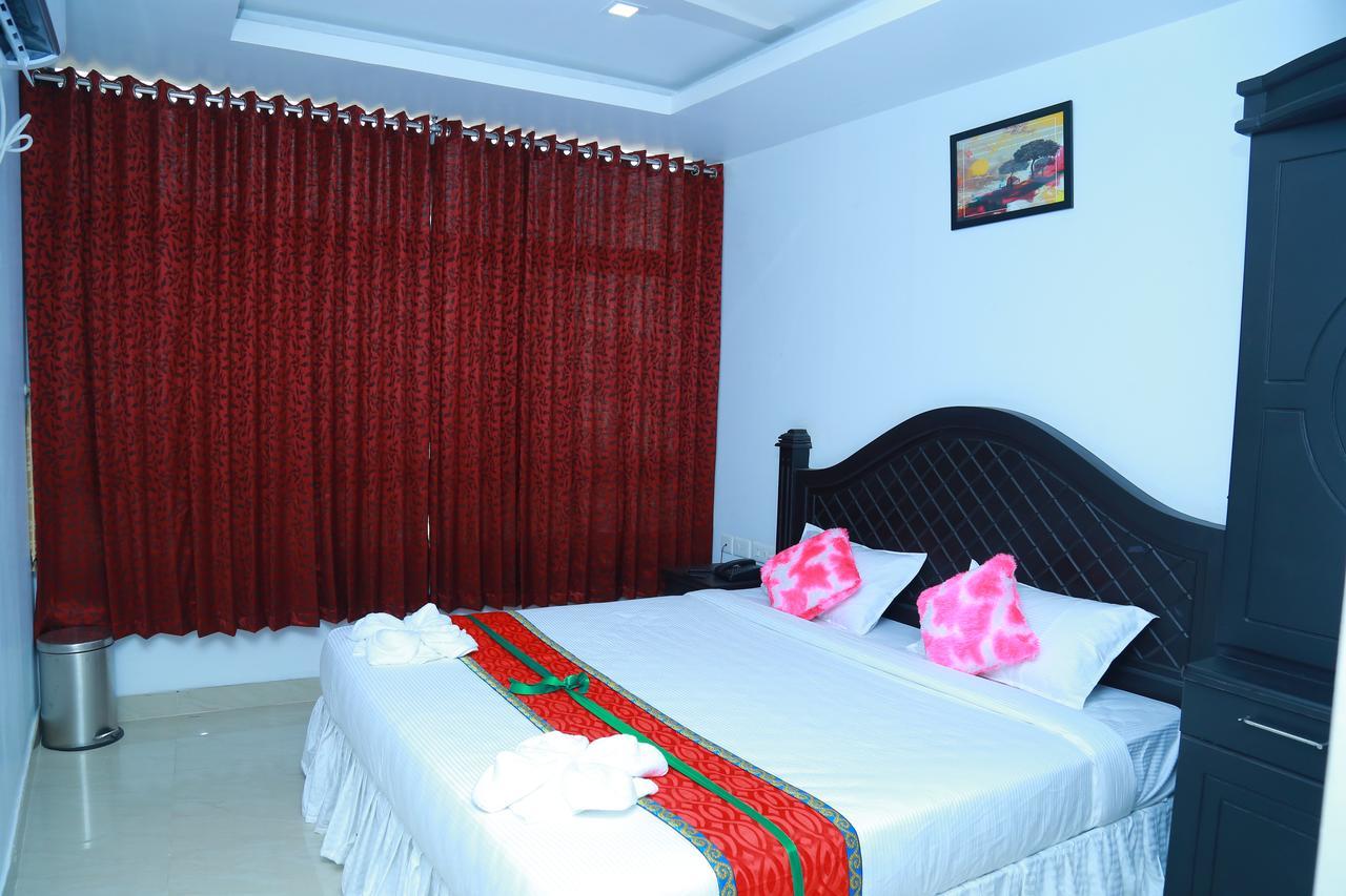 فندق مالابورامفي  Aarya Bhavan Residency المظهر الخارجي الصورة