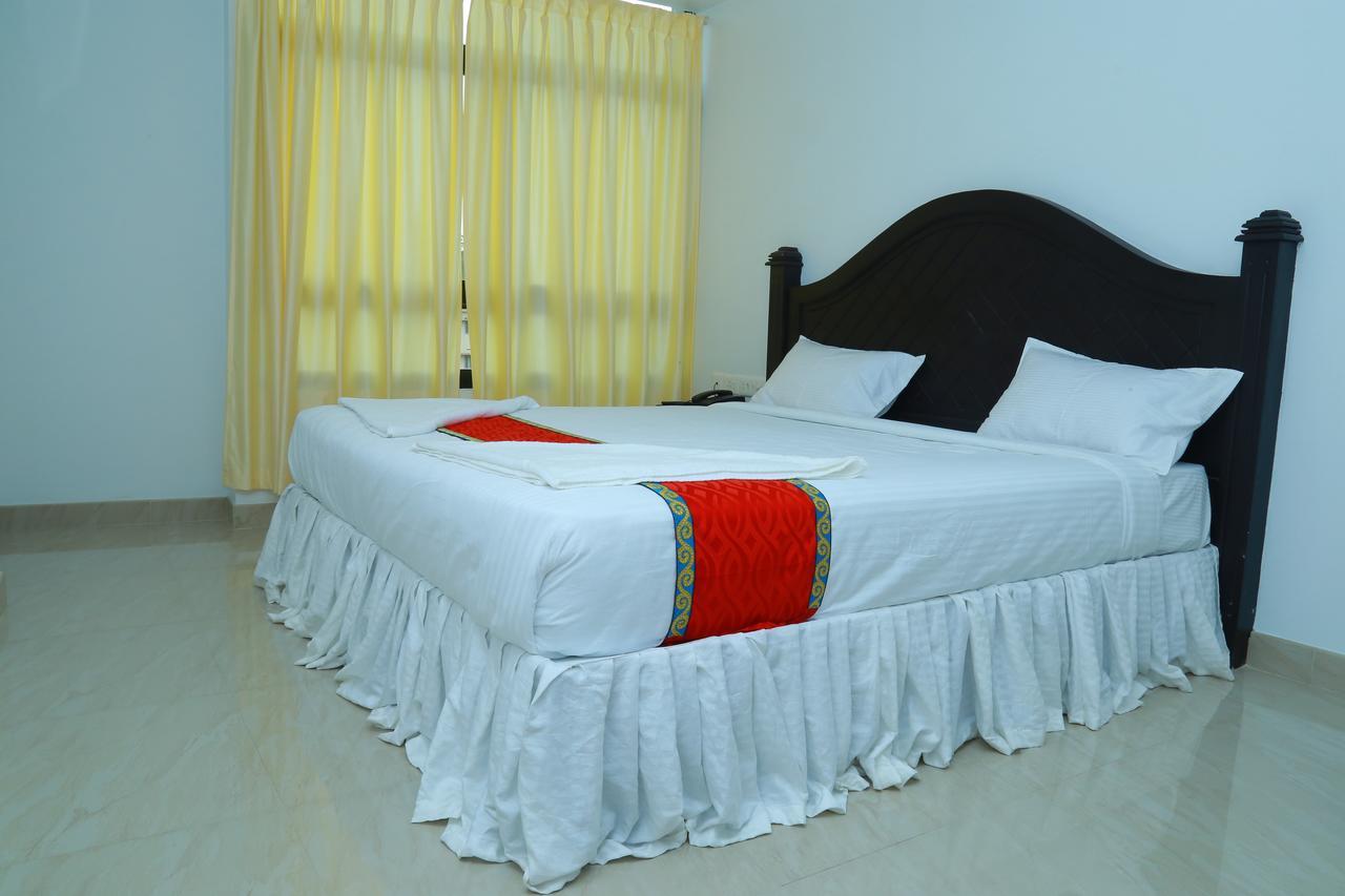 فندق مالابورامفي  Aarya Bhavan Residency المظهر الخارجي الصورة
